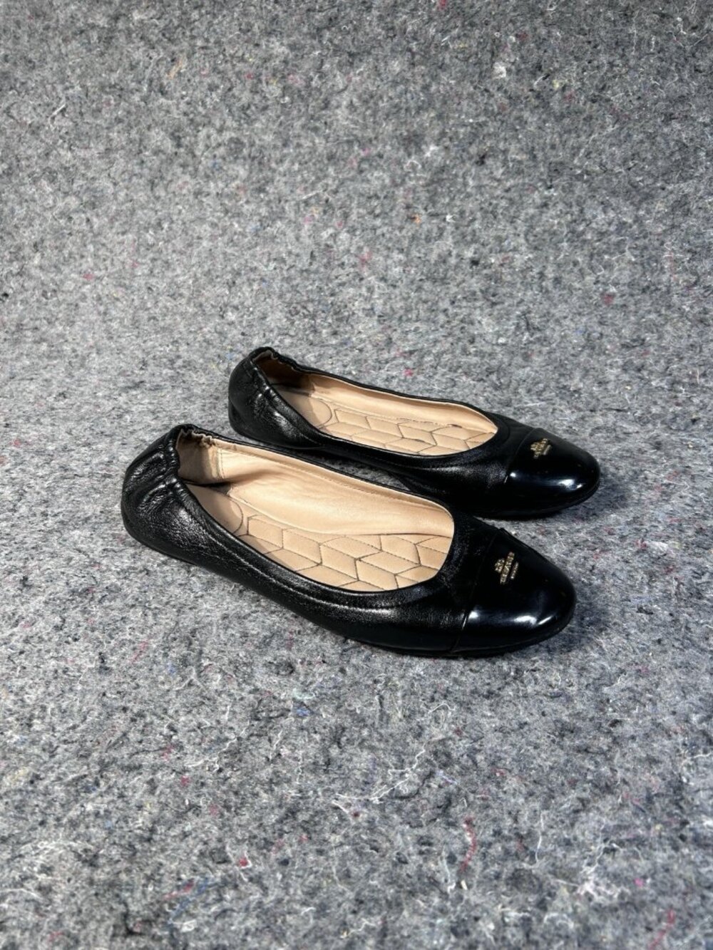 Coach Womens Black Leather Ballet Flats Patent Cap Toe Size 9.5B EUR 40